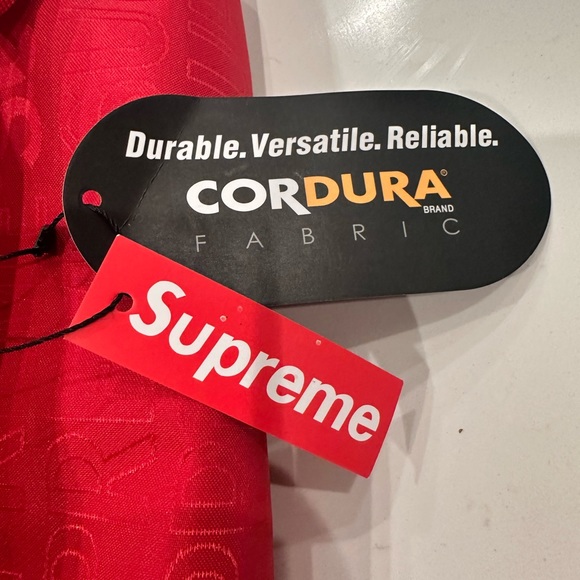 SUPREME Red Cordura Nylon Jacquard Logo Duffle Bag SS19 Collection NWT - Picture 8 of 11